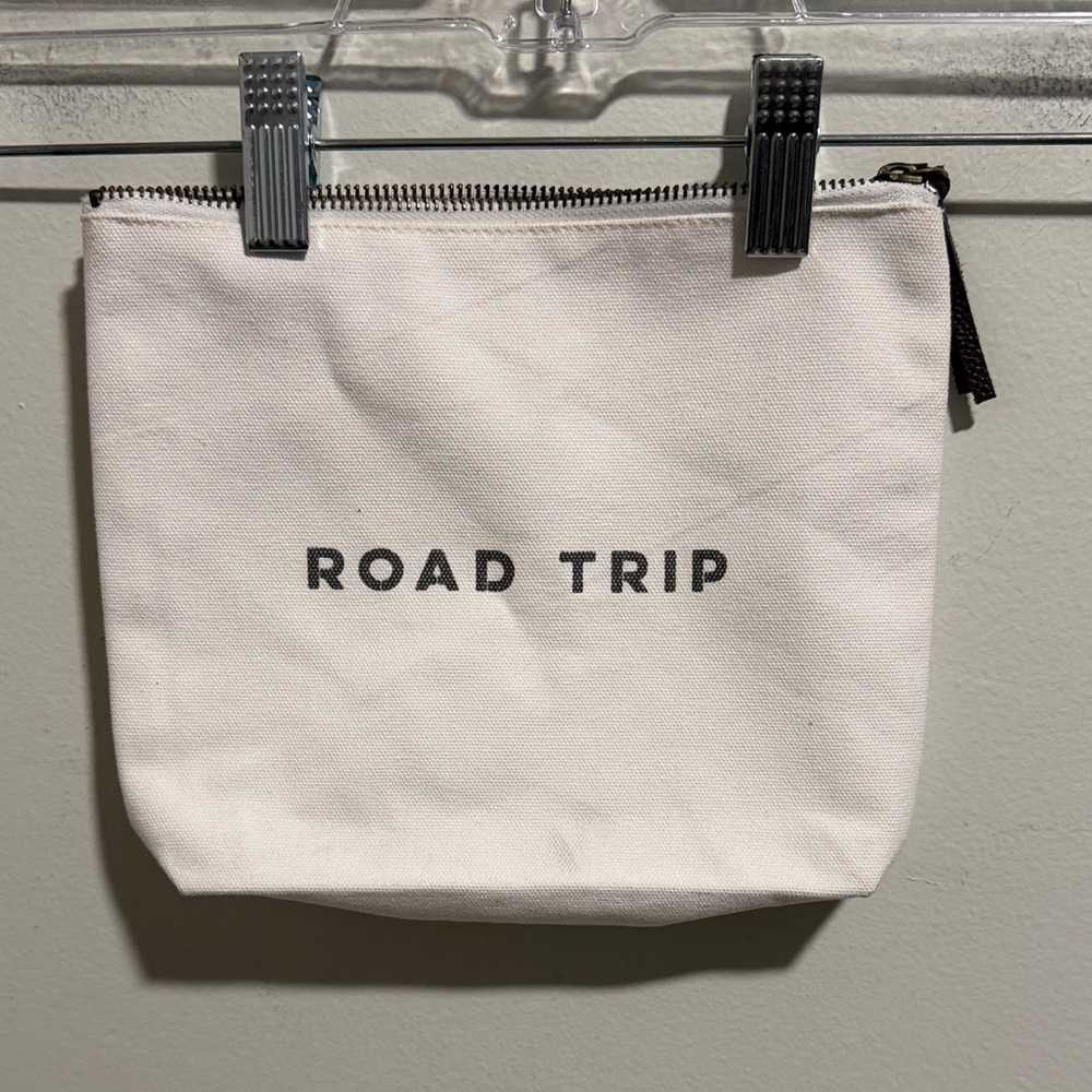 Santa Barbara Design Studio zip pouch